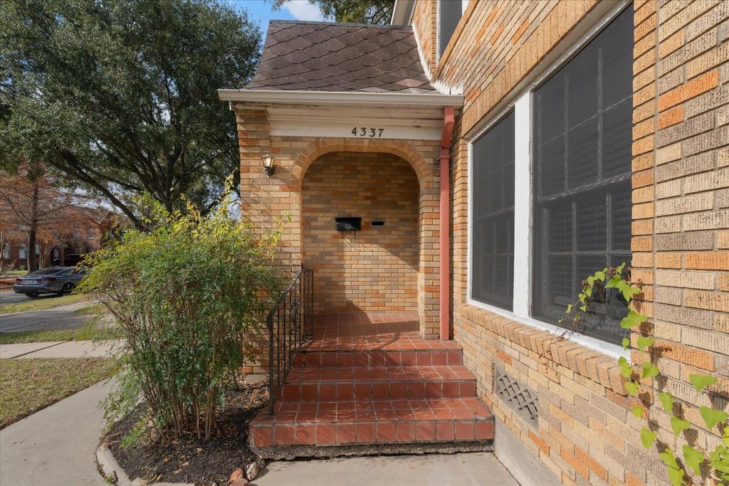 Photo of 4337 Jefferson Street #1, Houston, TX 77023 (MLS # 65692589)