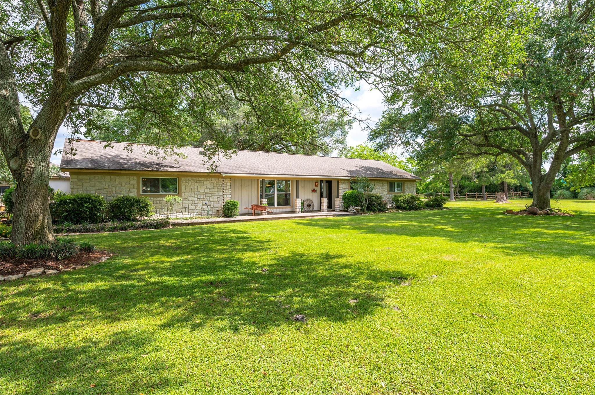 1046 Fm 517 Road