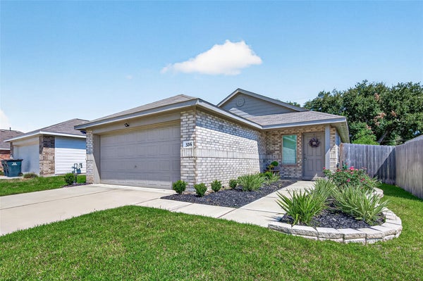 326 RIVERWOOD VILLAGE LN, SEALY, TX 77474 - Image 1a65dd1c85613cc9422c84c215c8b92b/396119016
