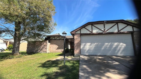 Photo of 7927 Manzano Drive, Houston, TX 77083 (MLS # 28508434)