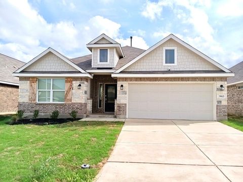 Photo of 5813 Musquiz Ridge, Seguin, TX 78155 (MLS # 93115991)