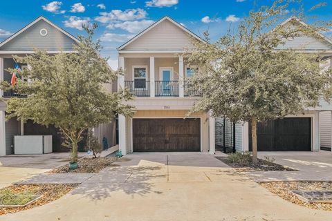 Photo of 118 E 27th Street #A, Houston, TX 77008 (MLS # 7614074) Photo of 118 E 27th Street #A, Houston, TX 77008 (MLS # 7614074)