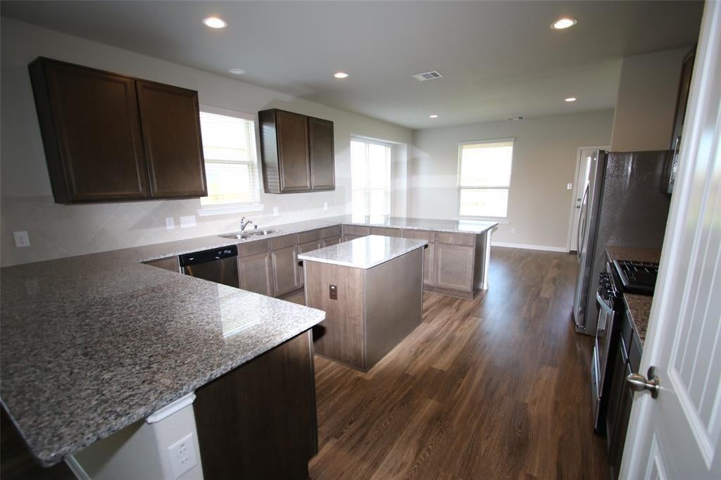 16902 Devon Dogwood Trail