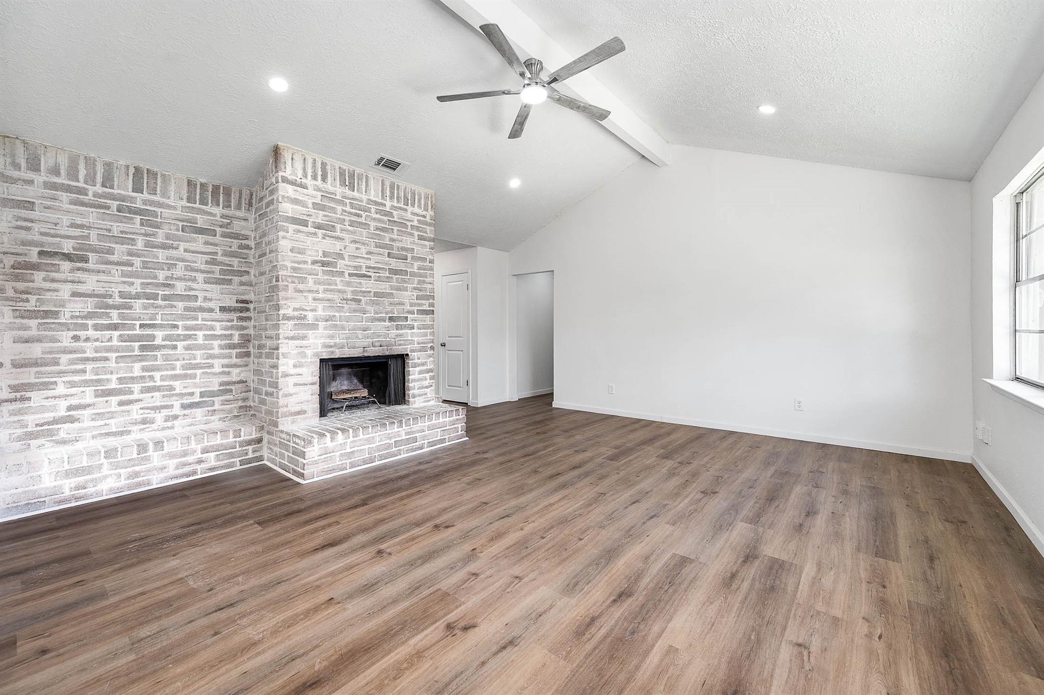 6526 Lynngate Drive