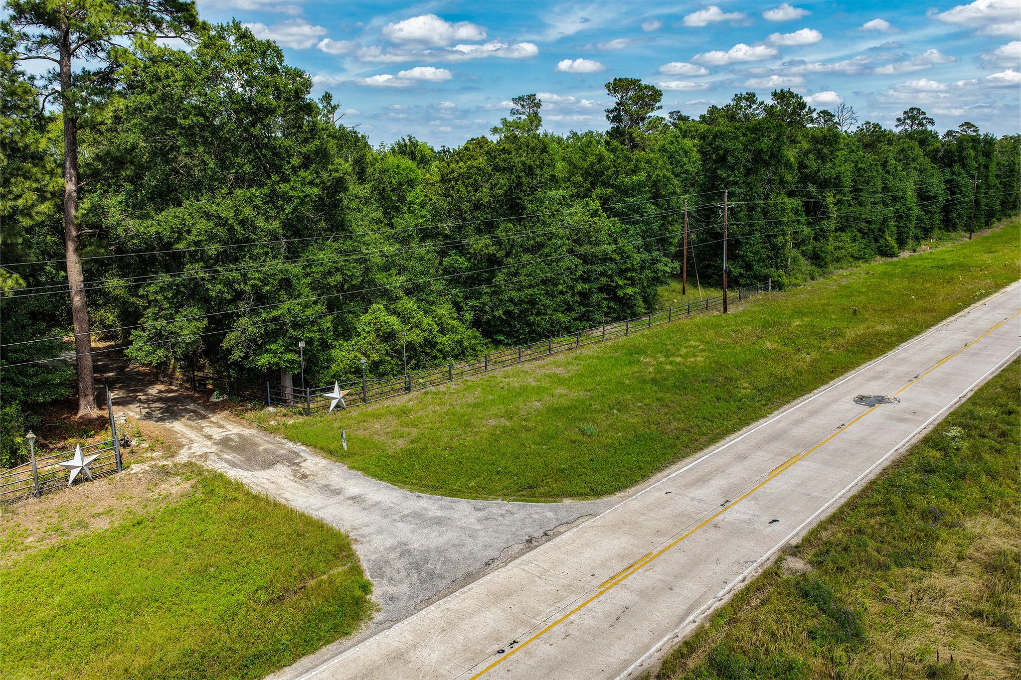 1726 I-45 N