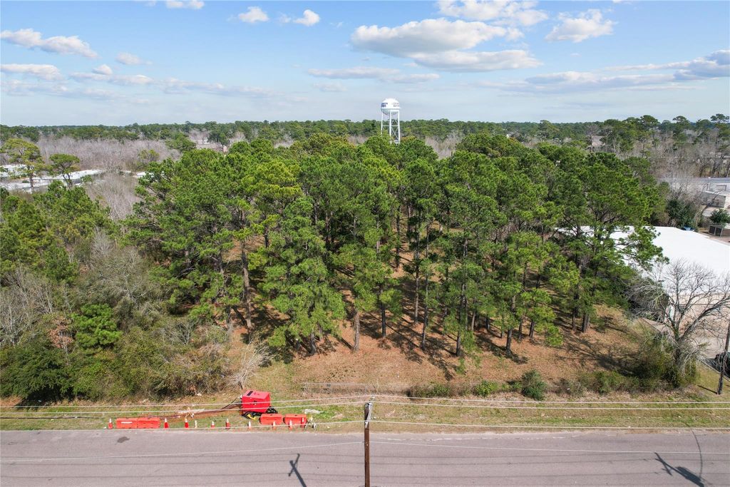 Photo of 3205 Spruce Dr, Dickinson, TX 77539 (MLS # 34860581)