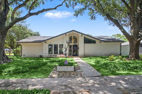 Photo of 5603 Grape Street, Houston, TX 77096 (MLS # 68677343)