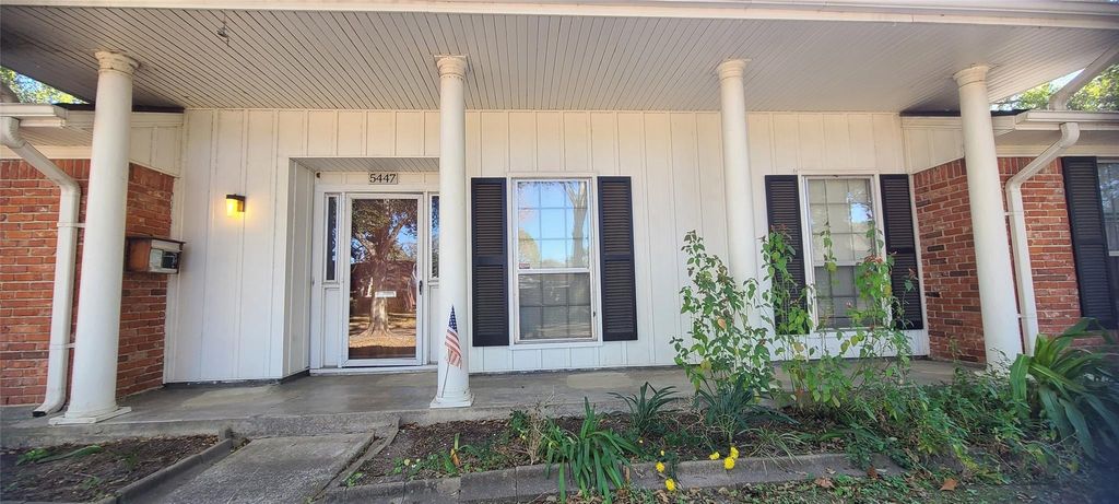 Photo of 5447 Darnell Street, Houston, TX 77096 (MLS # 87764543)