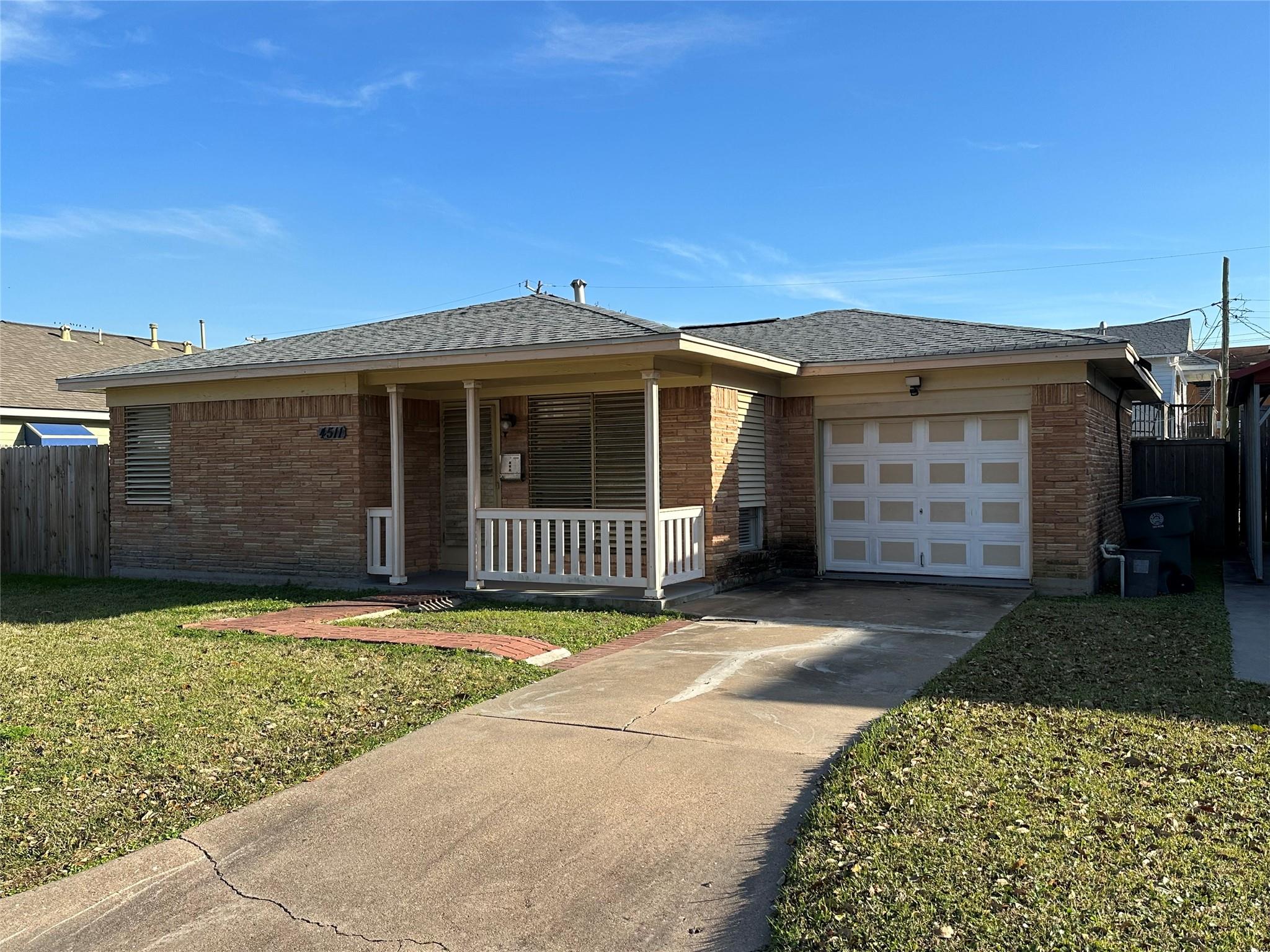 4511 Avenue R 1/2