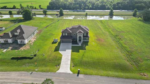Photo of 126 Lakeland Circle, Rosharon, TX 77583 (MLS # 22600746)