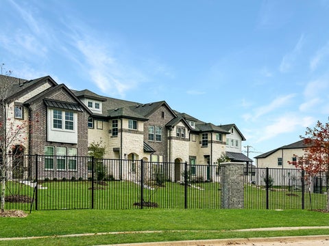 Photo of 2907 Parks Mccoy Lane, Grand Prairie, TX 75052 (MLS # 27165187)