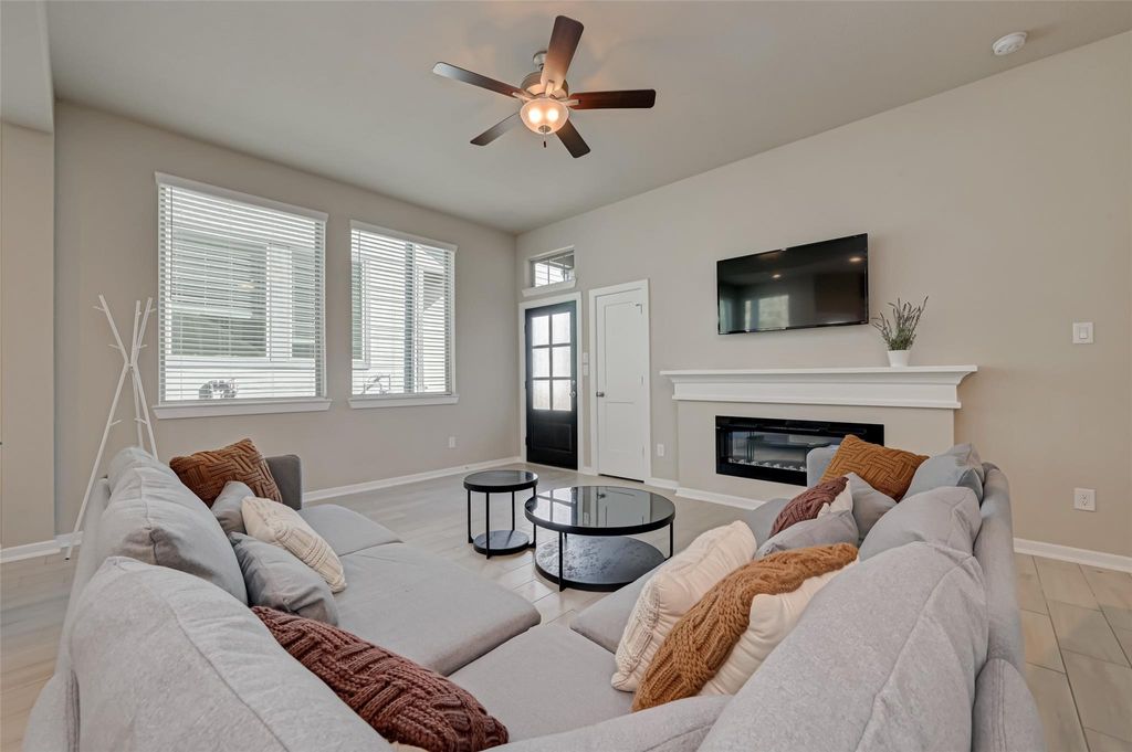 Photo of 559 Long Leaf Pine Dr, Montgomery, TX 77316 (MLS # 14322142)