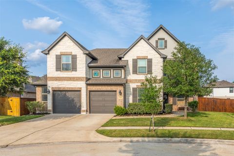 Photo of 5106 Green Leaf Lane, Fulshear, TX 77441 (MLS # 23653078)