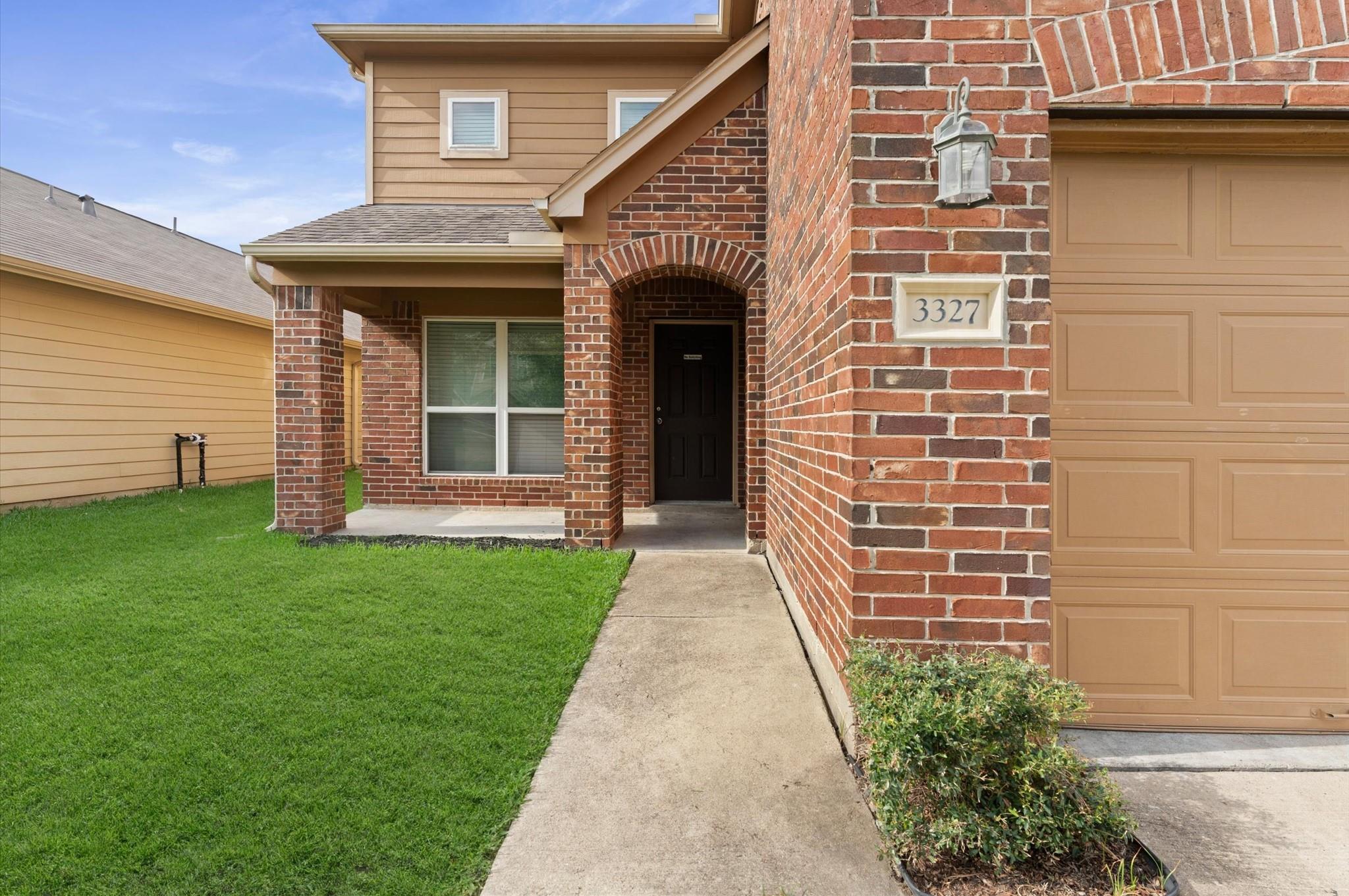 3327 Upland Spring Trace