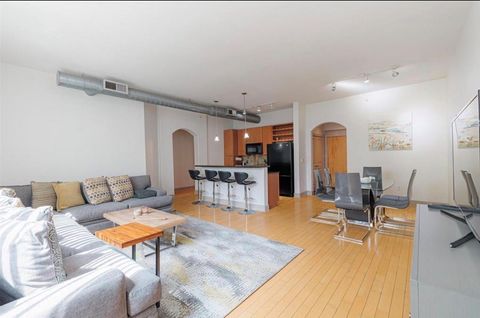 Photo of 1901 Post Oak Boulevard #3205, Houston, TX 77056 (MLS # 87975376)