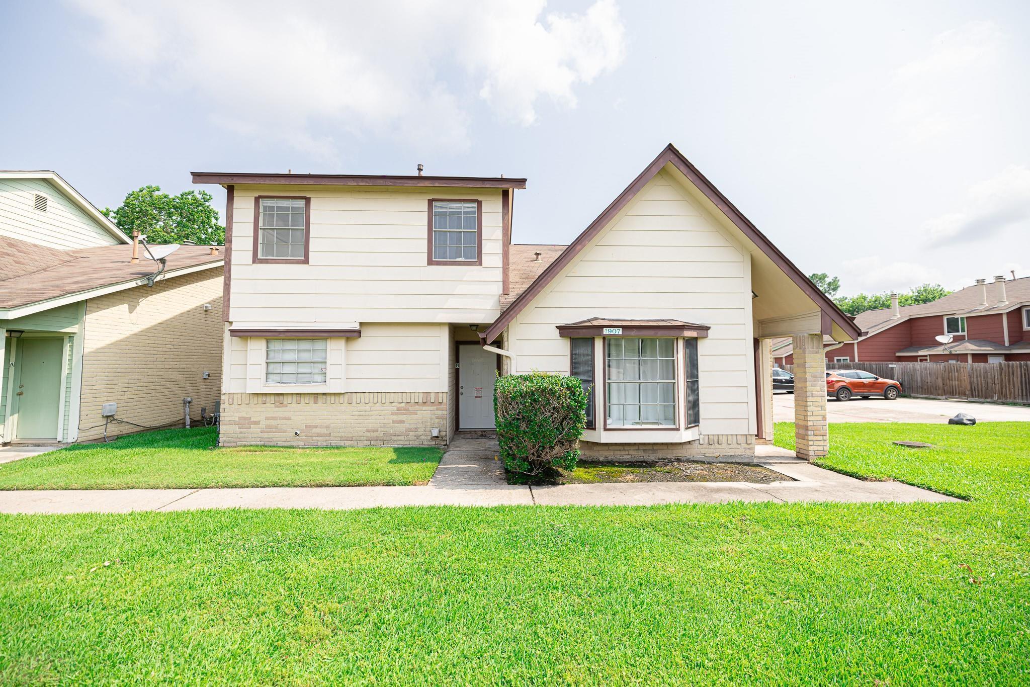 1907 Country Village Boulevard B