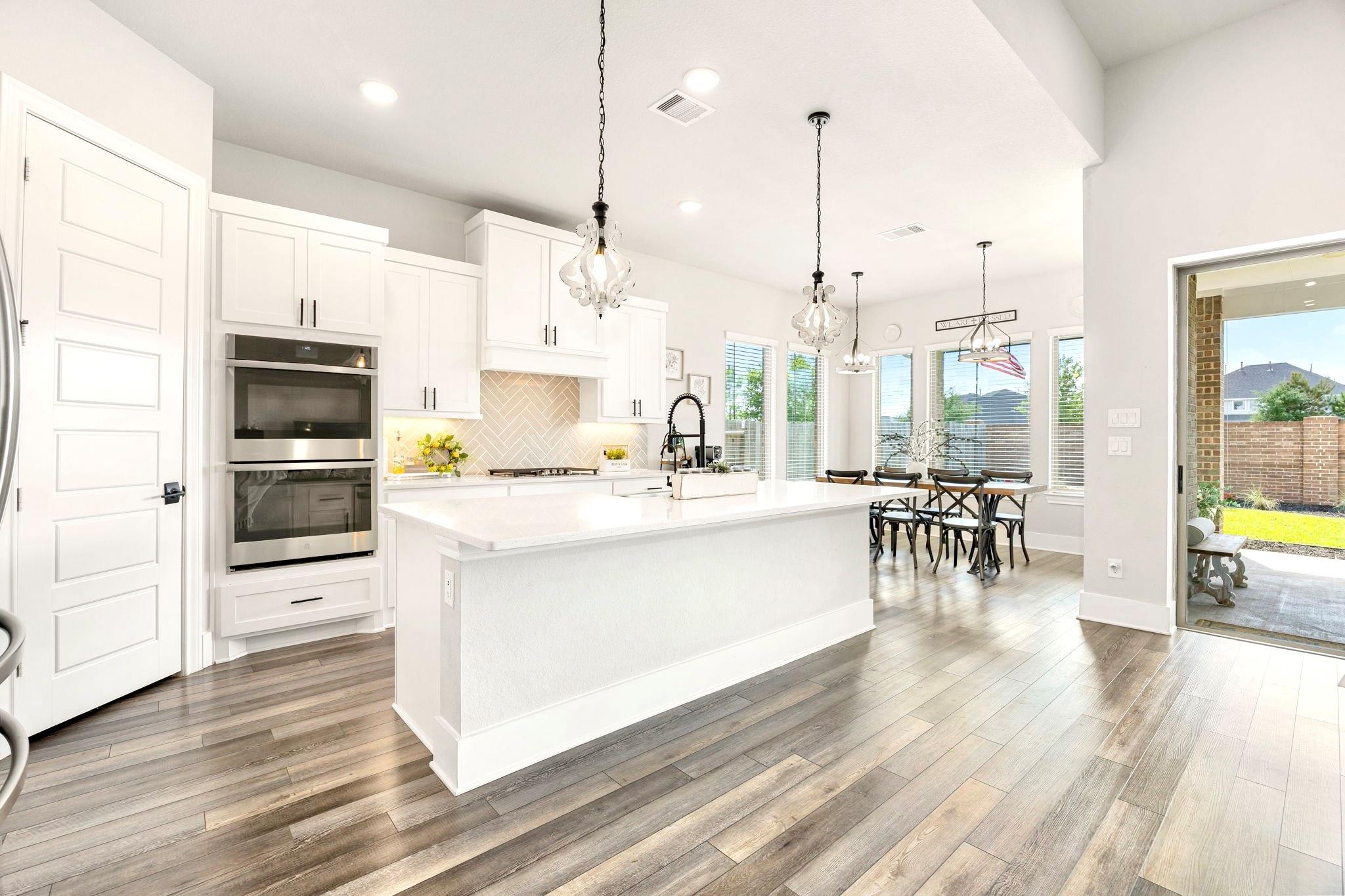 1934 Mustang Bluff Lane