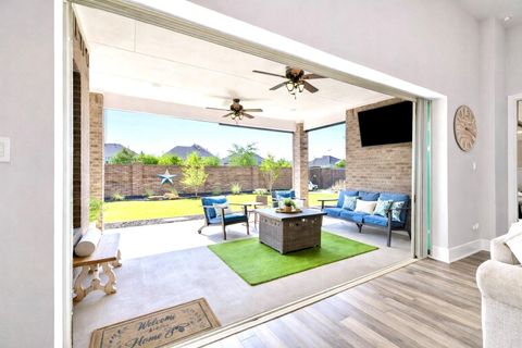 Photo of 1934 Mustang Bluff Lane, Katy, TX 77494 (MLS # 10100490)