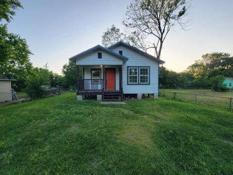 Photo of 4505 Kress Street #A, Houston, TX 77026 (MLS # 75773630)