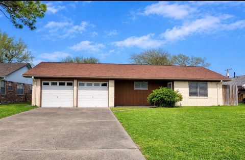 Photo of 2814 12th Avenue N, Texas City, TX 77590 (MLS # 42225013)