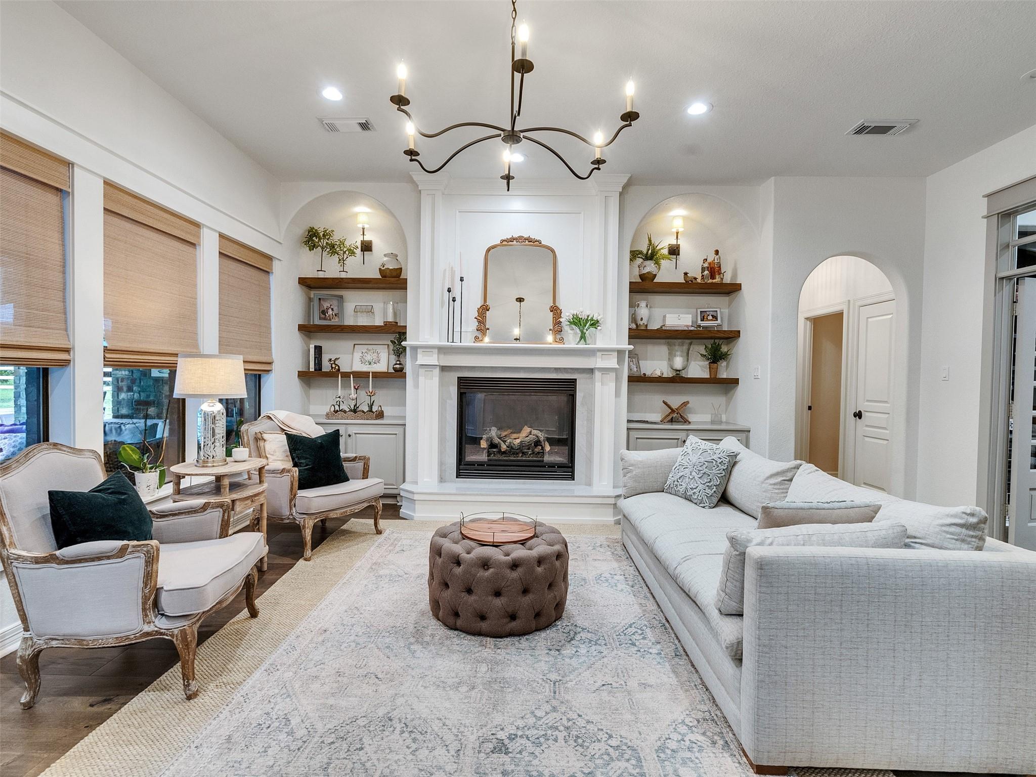 15632 Queen Victoria Court