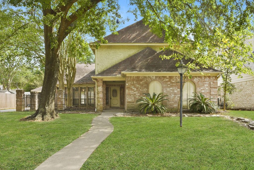 Photo of 2730 Blue Glen Lane, Houston, TX 77073 (MLS # 61521813)