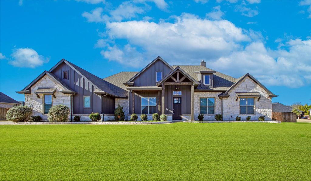 Photo of 3931 Monterrey Oak Way, Ovilla, TX 75154 (MLS # 70489687)