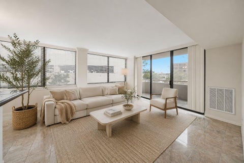 Photo of 3525 Sage Road #404, Houston, TX 77056 (MLS # 36338803)