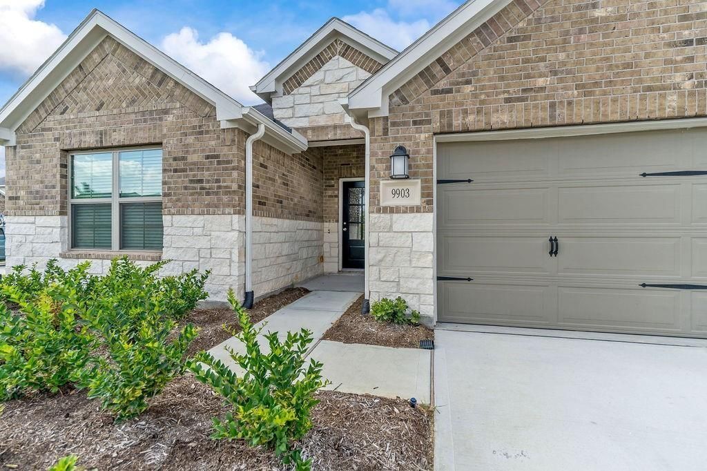 Photo of 9903 Silverling Court Court, Conroe, TX 77385 (MLS # 76212747)