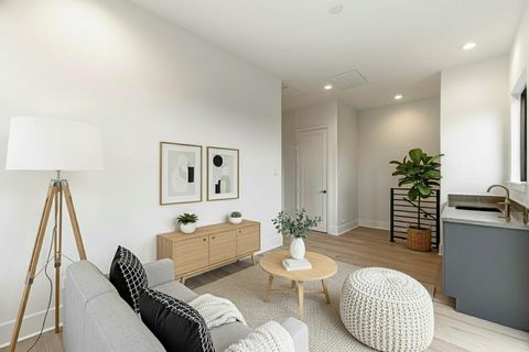 Tiny photo for 1104 W 9th Street, Houston, TX 77007 (MLS # 98055108)