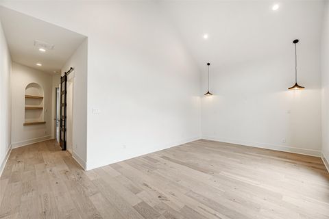 Tiny photo for 1104 W 9th Street, Houston, TX 77007 (MLS # 98055108)