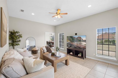 1081 Private Road 7023 Elgin TX 78621