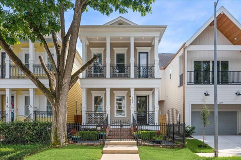 Photo of 326 Aurora Street #A, Houston, TX 77008 (MLS # 83315330)