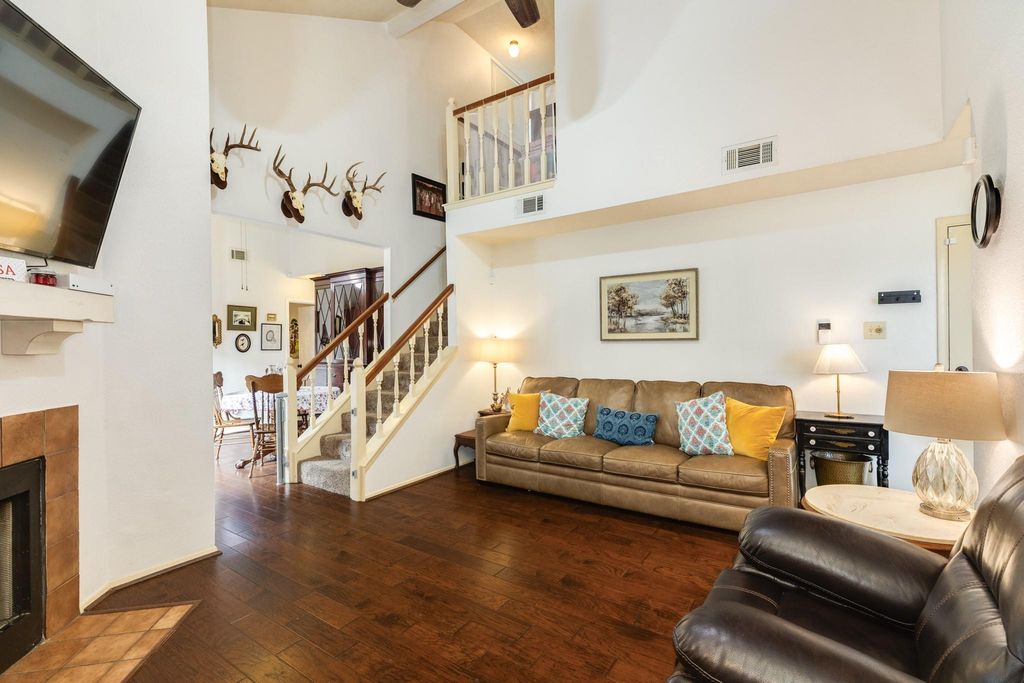 Photo of 108 Coffee Lane, Lake Jackson, TX 77566 (MLS # 98151057)