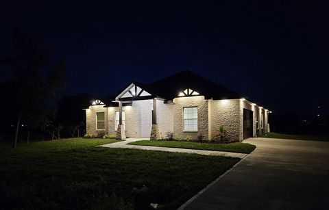 Photo of 7717 Prairie Street, Hitchcock, TX 77563 (MLS # 48389775)