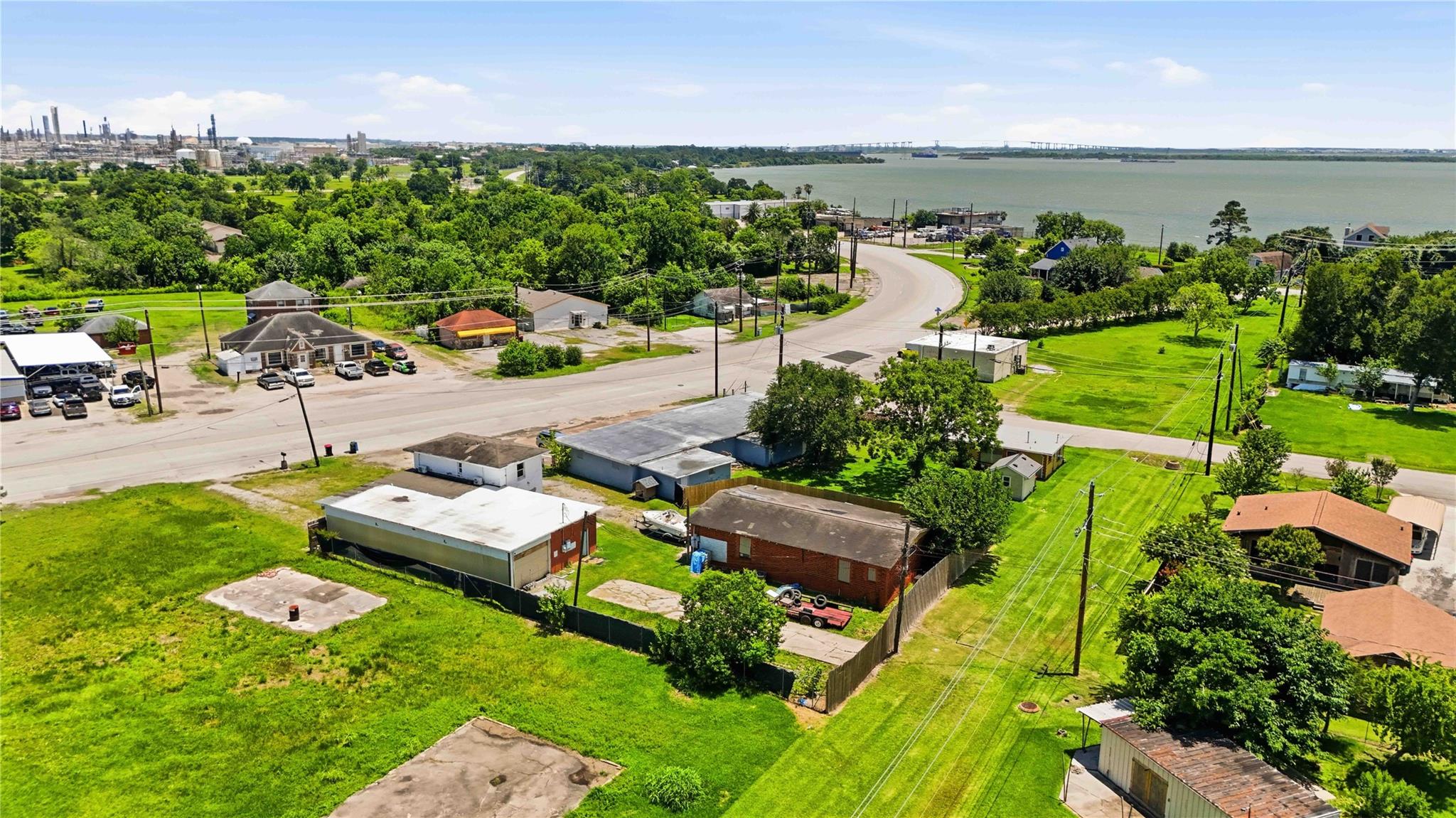 6105 Bayway Drive