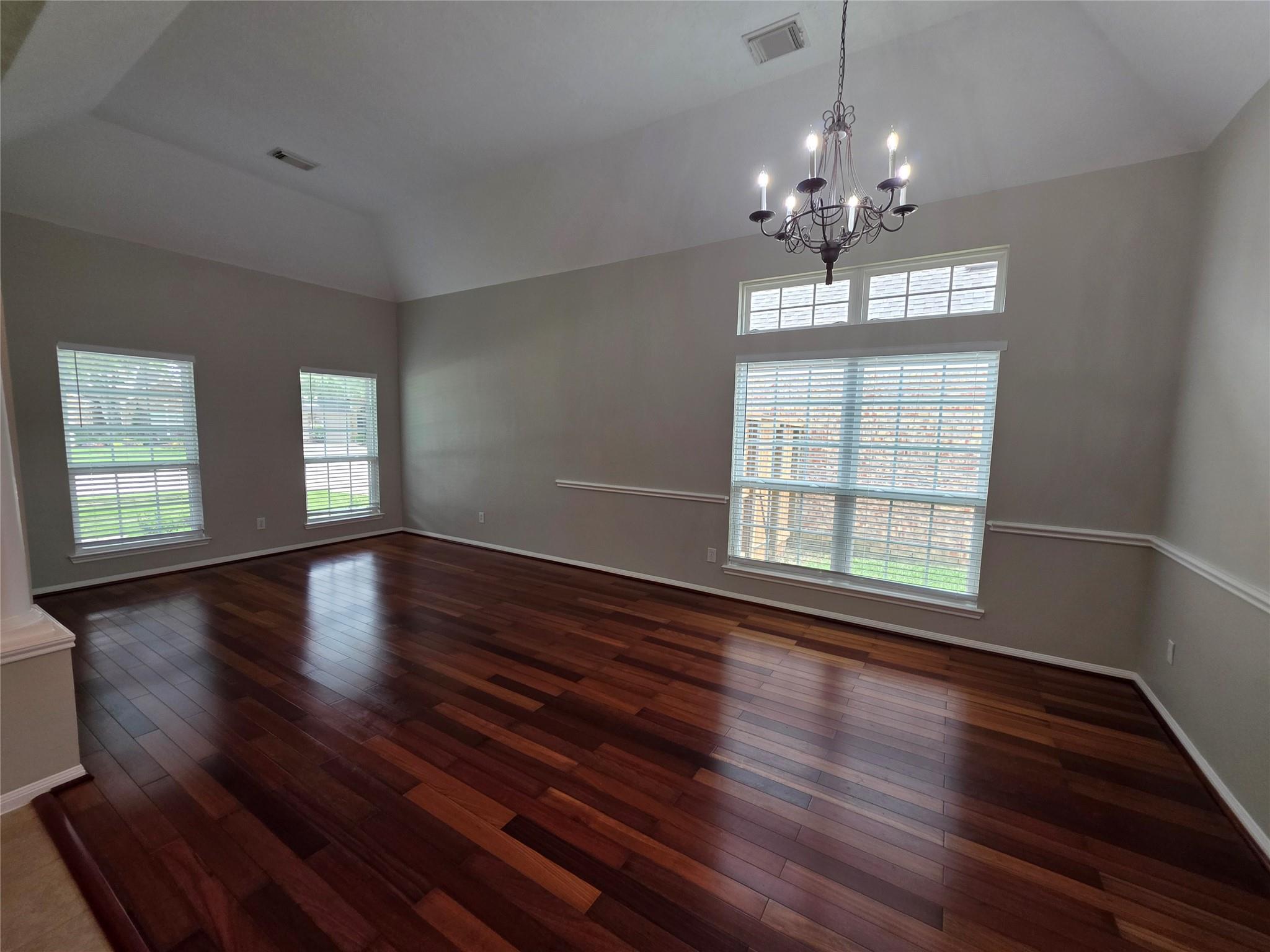 5218 Cottonwood Creek Lane
