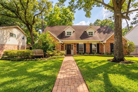 Photo of 13727 Kingsride Lane, Houston, TX 77079 (MLS # 75100223)