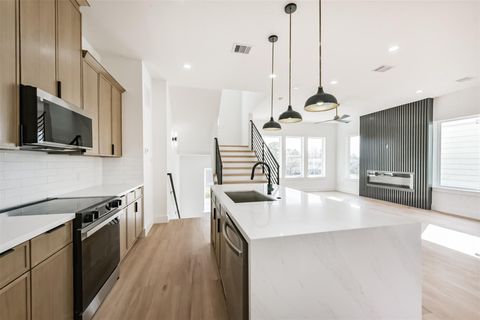 Photo of 3810 Ennis Street, Houston, TX 77004 (MLS # 51972361)