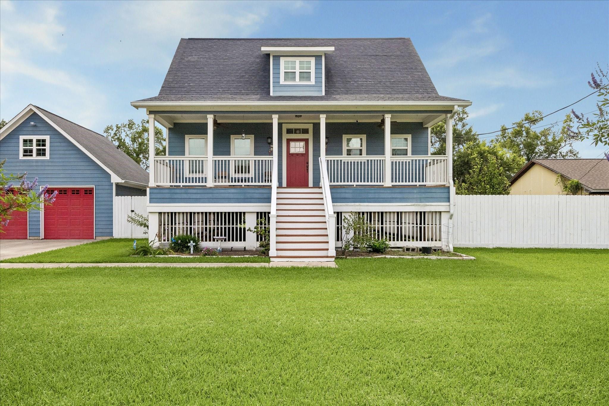 4424 Country Club Drive