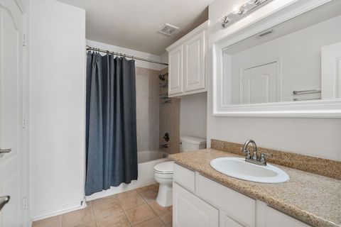 Tiny photo for 8611 Bloomfield, Missouri City, TX 77459 (MLS # 80909344)