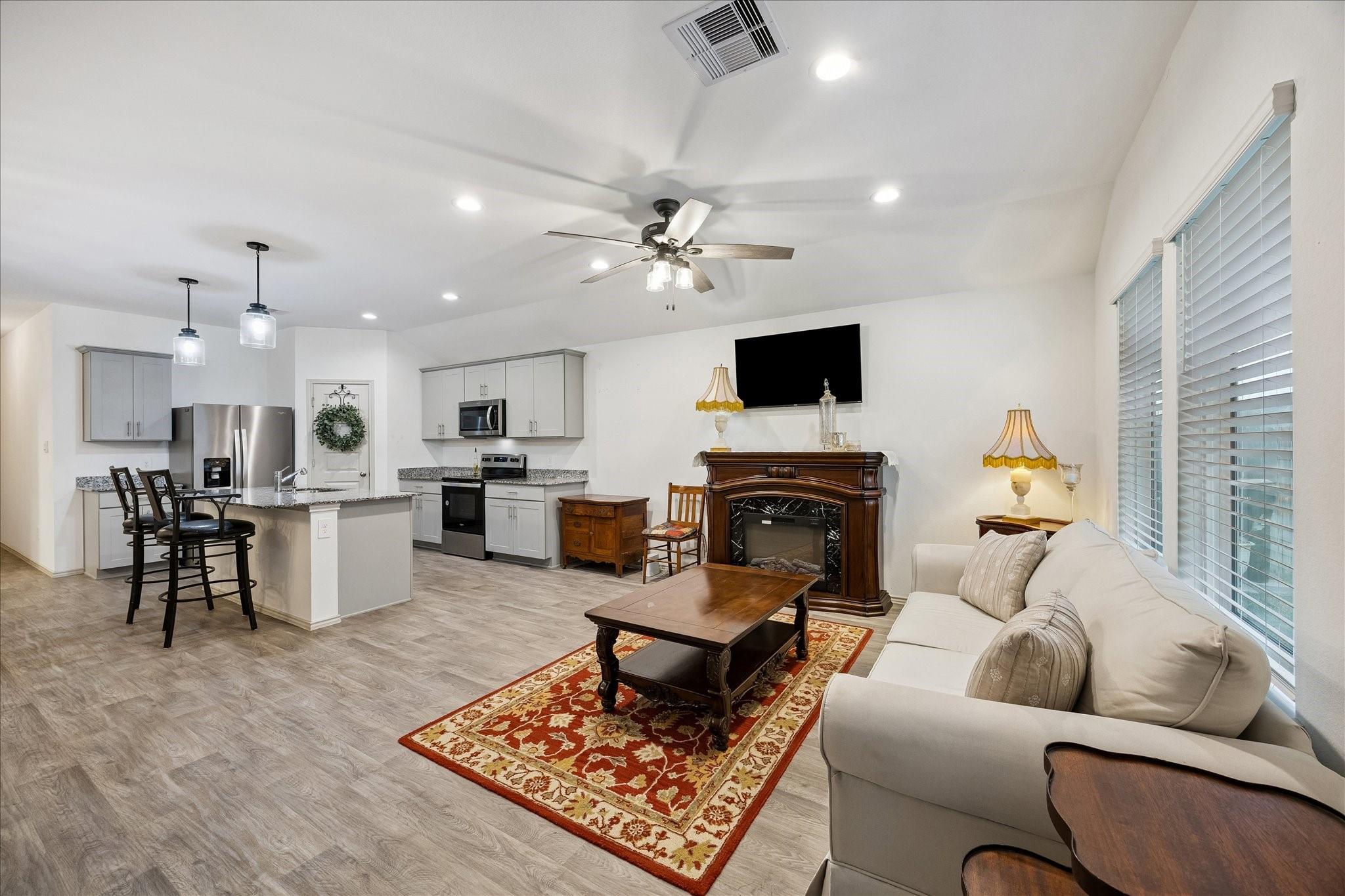 1237 Waterside Trace