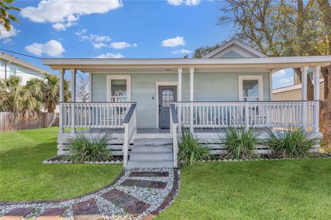 5801 Avenue S 1/2 Galveston TX 77551