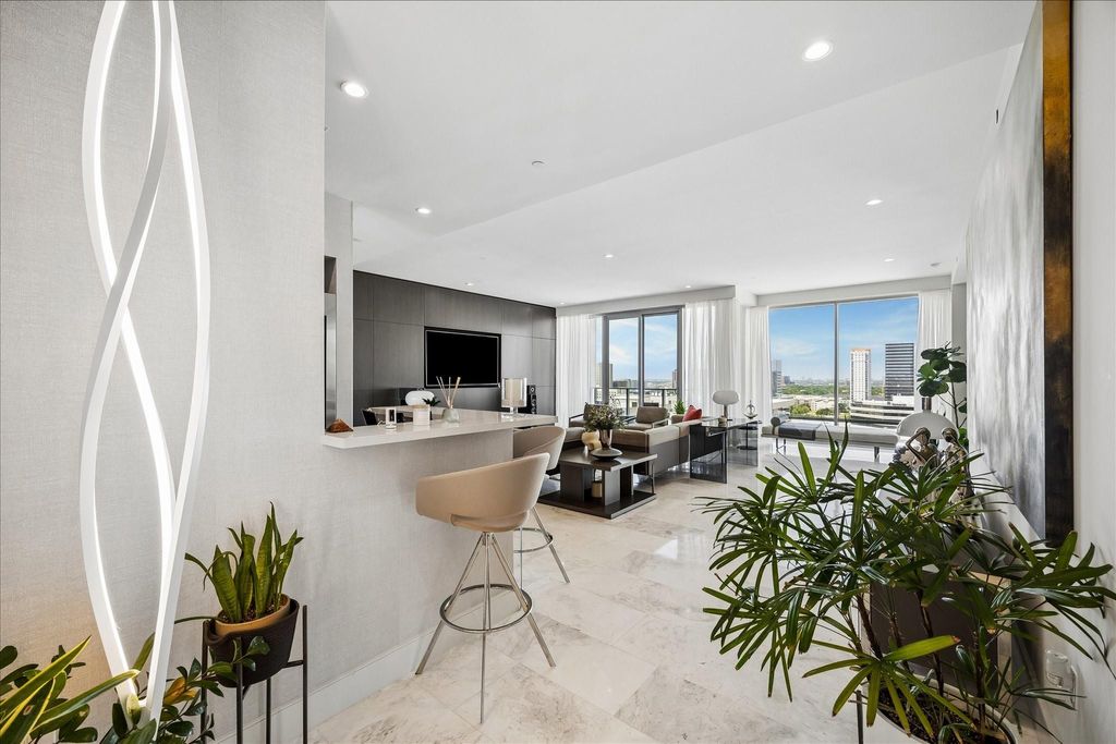 Photo of 2047 Westcreek Lane #1701, Houston, TX 77027 (MLS # 84846274)