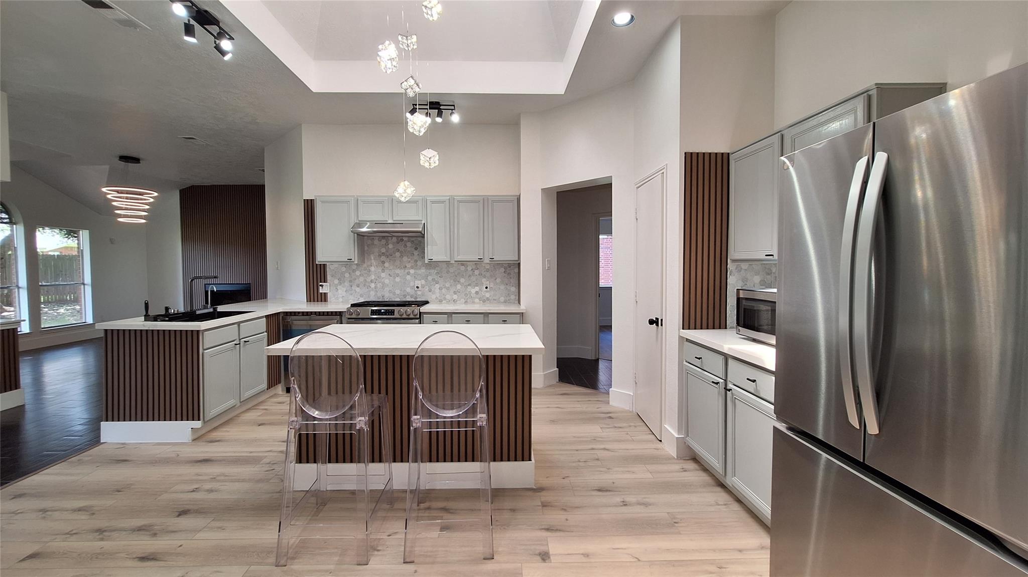 17122 Canterbury Green Court