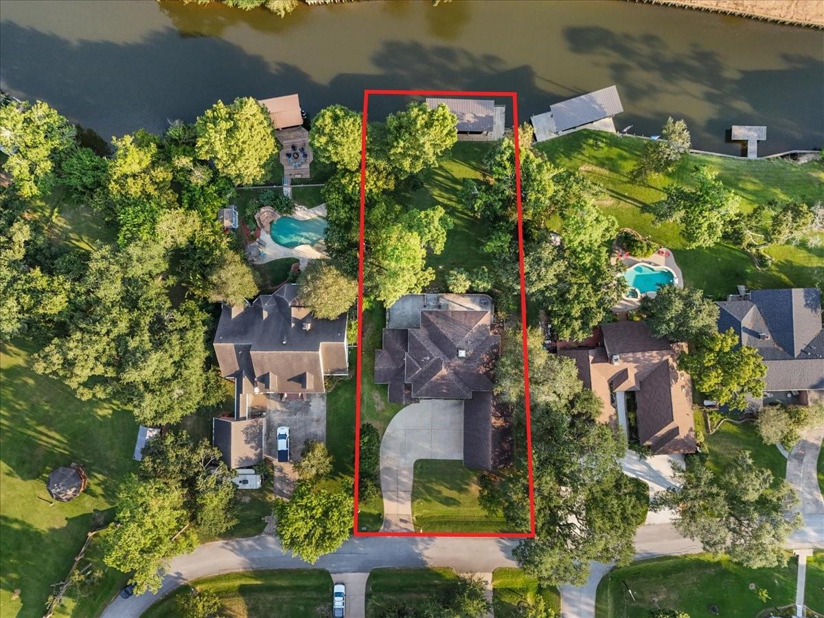 713 Bayou Crest Drive