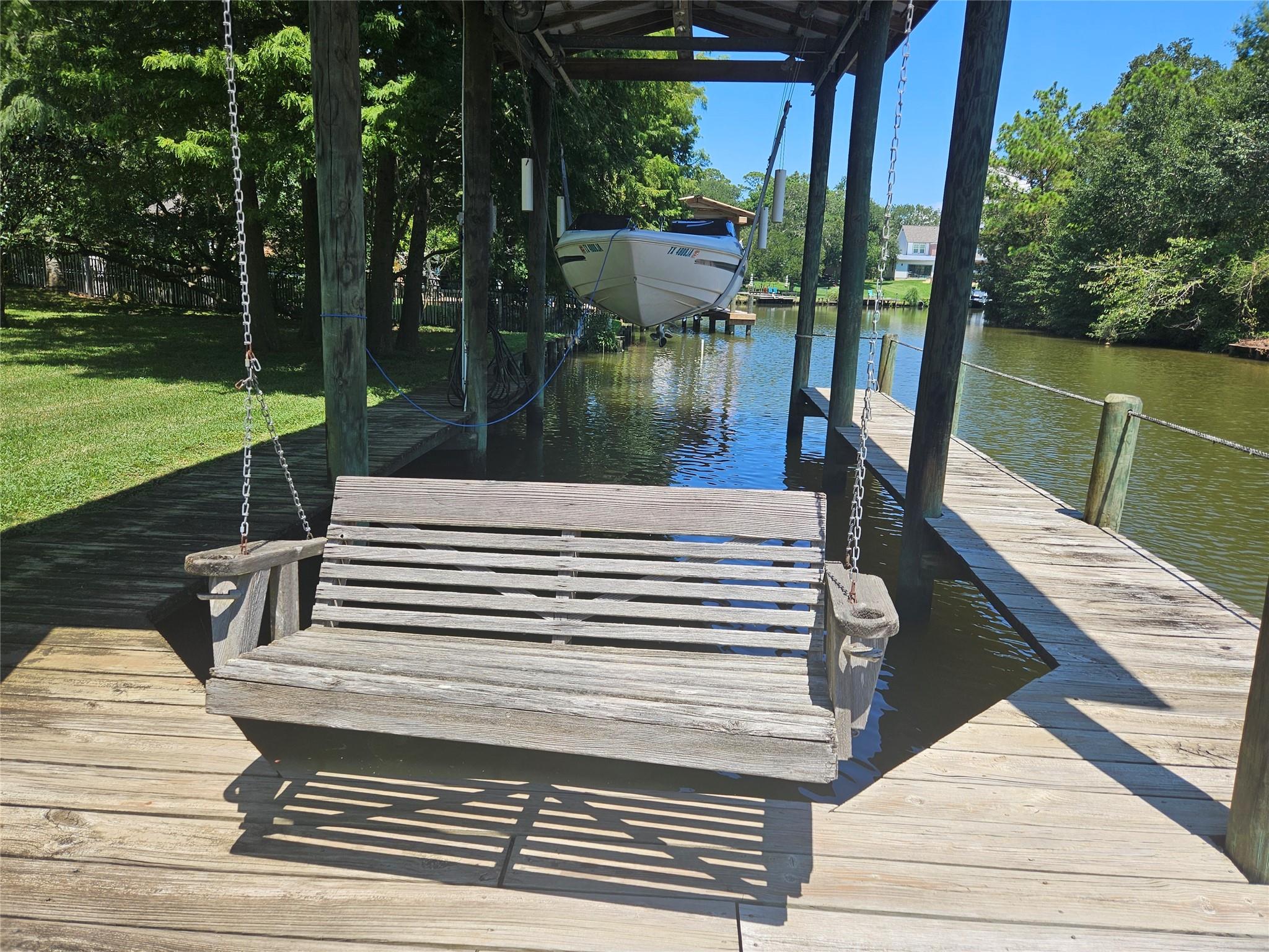 713 Bayou Crest Drive