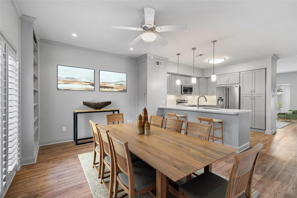 Photo of 14707 Barryknoll Lane #169, Houston, TX 77079 (MLS # 34709785)