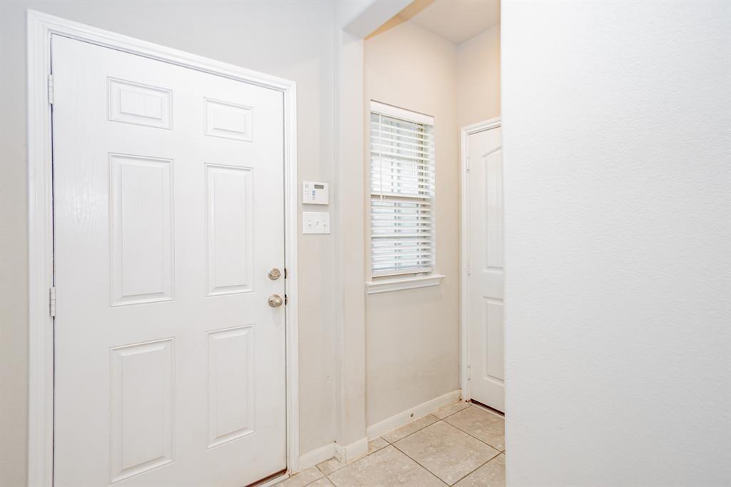 21423 Holly Heights Road