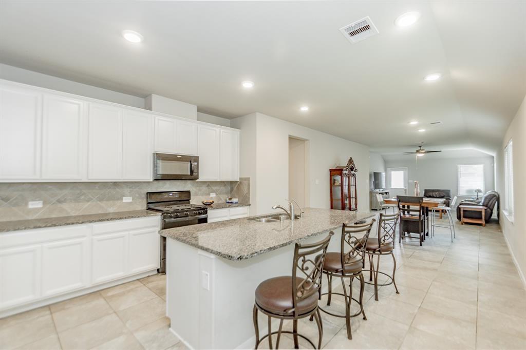 21423 Holly Heights Road